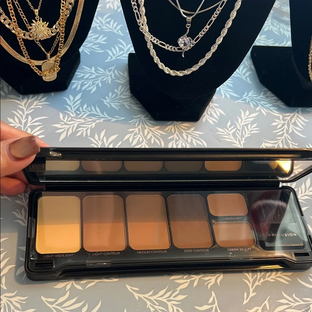 Profusion Cosmetics Contour Palette with Brush - Multi-Shade